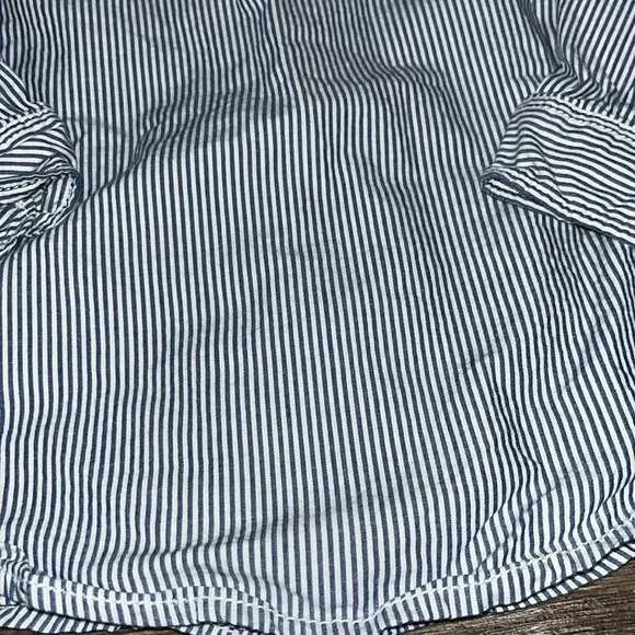 Carter’s 12 month dress top - Picture 3 of 3